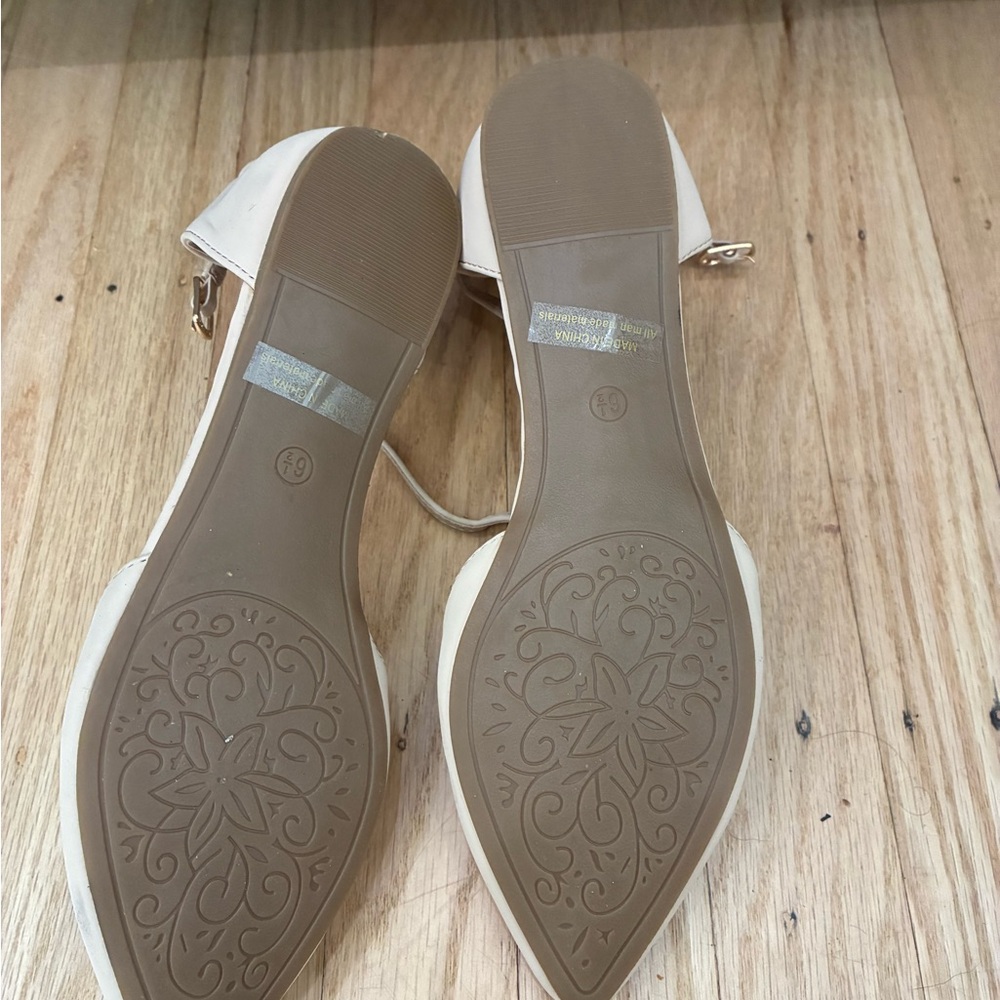 Dream Pairs Cream Pointed Toe Ankle-Strap Flats - Picture 3 of 4
